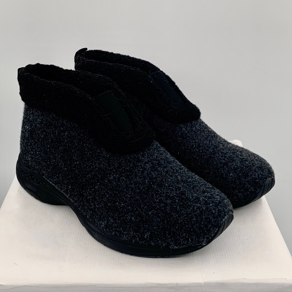 NWT Easy Spirit Treepose Women's Dark Grey Faux-Fur Slipper Boots Shoes